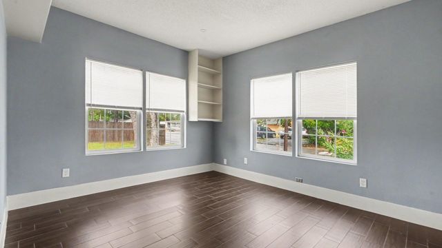 12 E Homan Street, Baytown, TX 77520