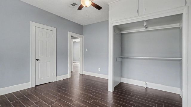 12 E Homan Street, Baytown, TX 77520