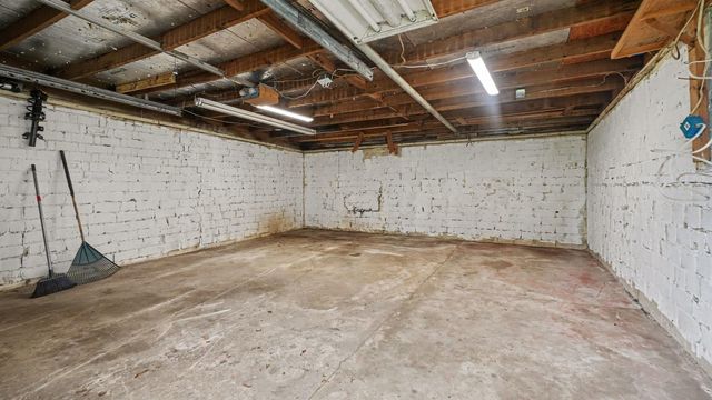 12 E Homan Street, Baytown, TX 77520