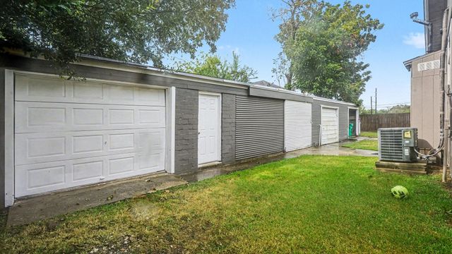 12 E Homan Street, Baytown, TX 77520
