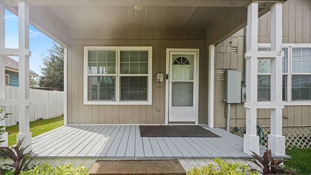 12 E Homan Street, Baytown, TX 77520