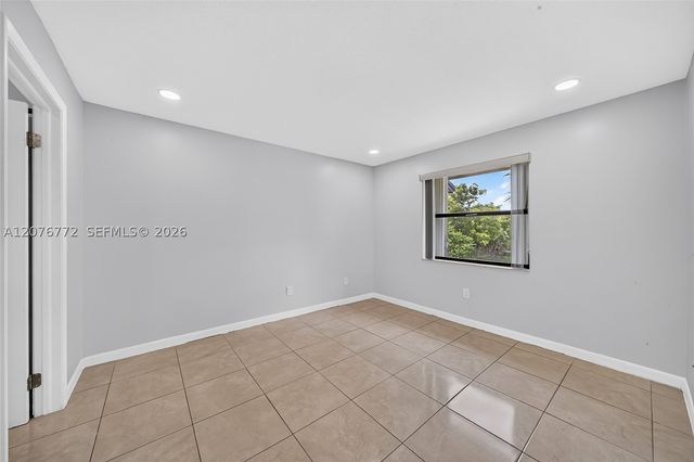 7670 SW 152nd Ave 1-207, Miami, FL 33193