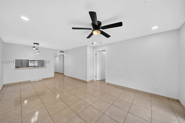 7670 SW 152nd Ave 1-207, Miami, FL 33193