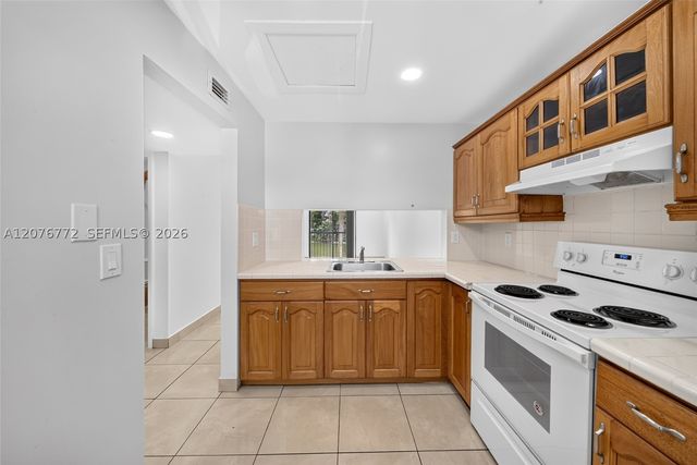 7670 SW 152nd Ave 1-207, Miami, FL 33193