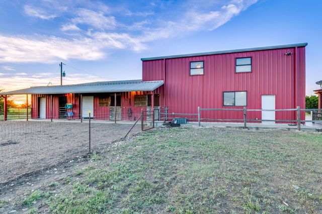 901 County Road 250, Georgetown, TX 78633