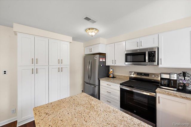 5011 Cecelia Ann Avenue, Independence Charter Township, MI 48346