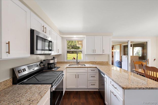 5011 Cecelia Ann Avenue, Independence Charter Township, MI 48346