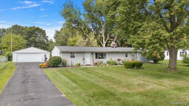 5011 Cecelia Ann Avenue, Independence Charter Township, MI 48346