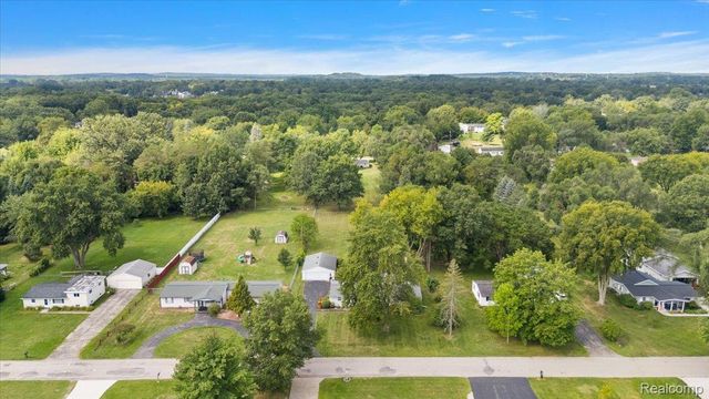 5011 Cecelia Ann Avenue, Independence Charter Township, MI 48346