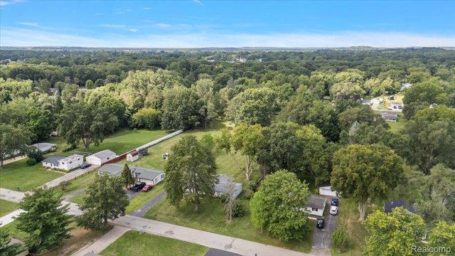 5011 Cecelia Ann Avenue, Independence Charter Township, MI 48346
