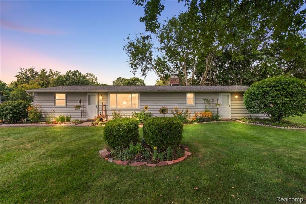 5011 Cecelia Ann Avenue, Independence Charter Township, MI 48346