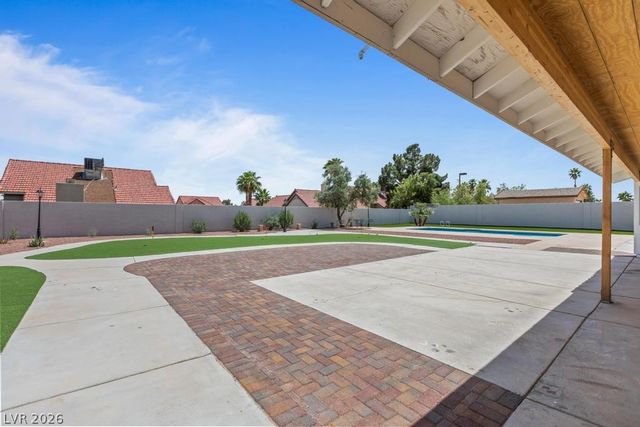 3360 North Pioneer Way, Las Vegas, NV 89129