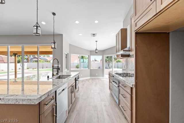 3360 North Pioneer Way, Las Vegas, NV 89129
