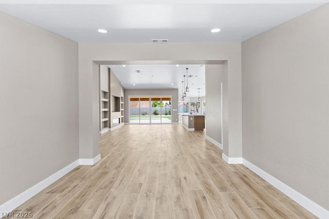 3360 North Pioneer Way, Las Vegas, NV 89129