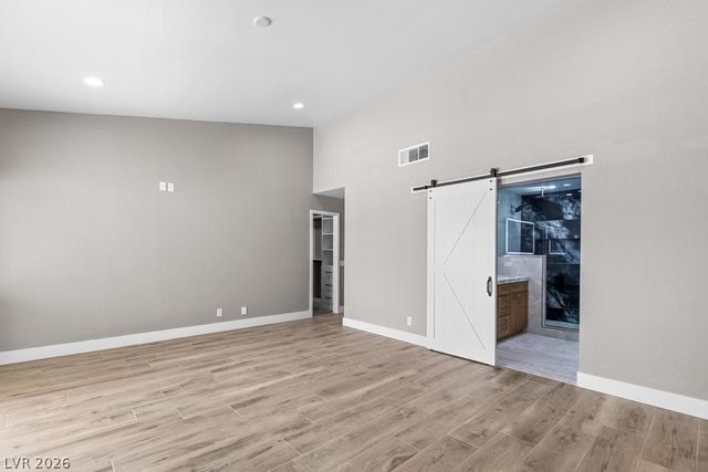 3360 North Pioneer Way, Las Vegas, NV 89129