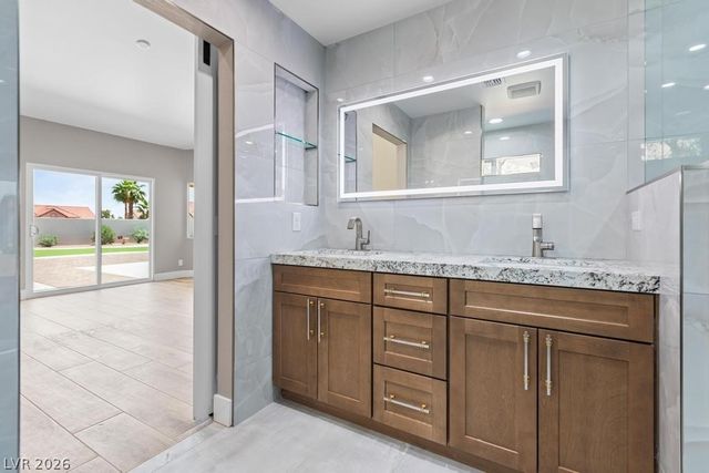 3360 North Pioneer Way, Las Vegas, NV 89129