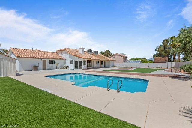 3360 North Pioneer Way, Las Vegas, NV 89129