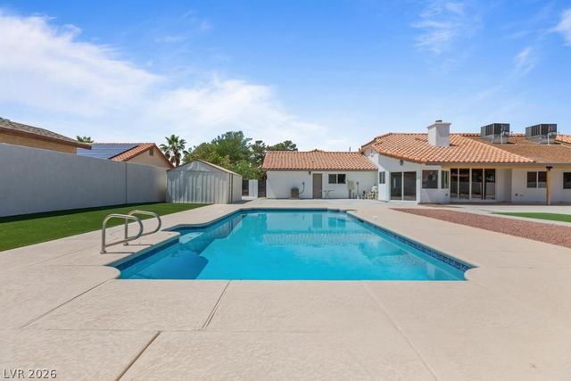 3360 North Pioneer Way, Las Vegas, NV 89129