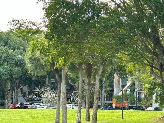 6061 N Falls Cir Drive 402, Lauderhill, FL 33319