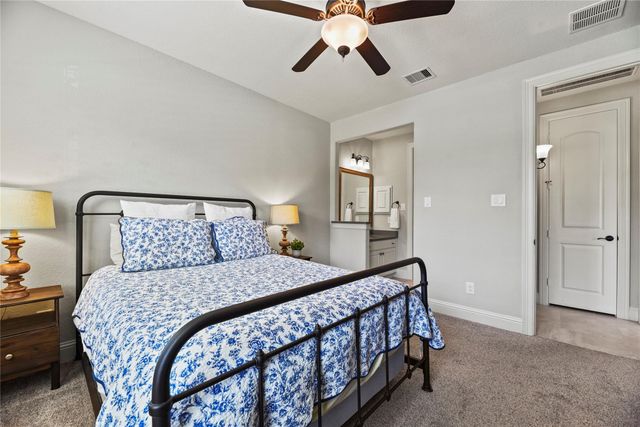 1002 Pleasant Pines Lane, Pinehurst, TX 77362