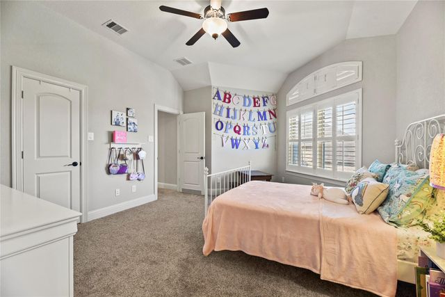 1002 Pleasant Pines Lane, Pinehurst, TX 77362