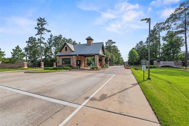 1002 Pleasant Pines Lane, Pinehurst, TX 77362