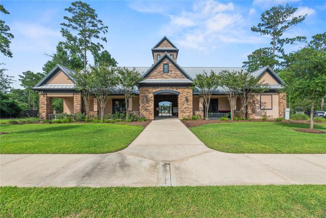 1002 Pleasant Pines Lane, Pinehurst, TX 77362