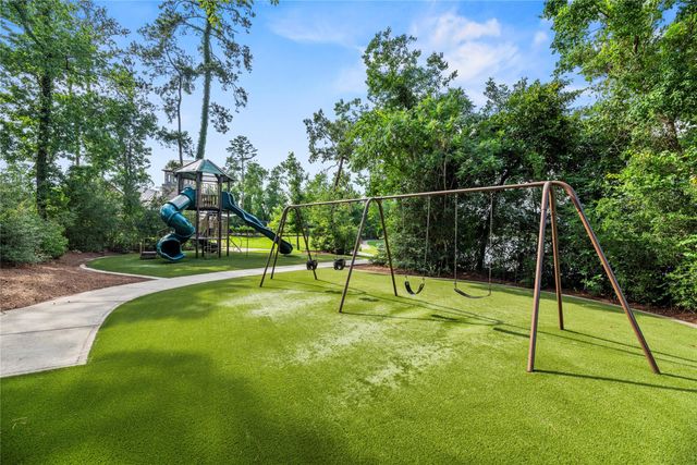 1002 Pleasant Pines Lane, Pinehurst, TX 77362