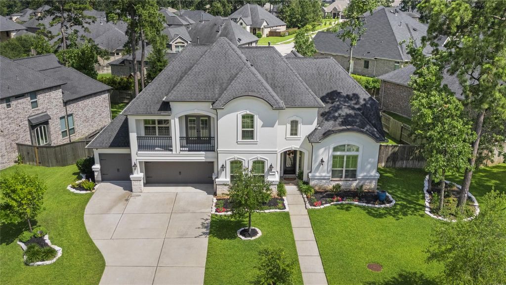1002 Pleasant Pines Lane, Pinehurst, TX 77362