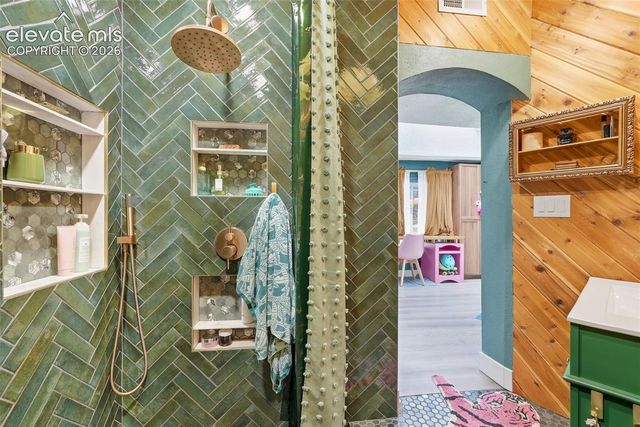 370 Ruxton Avenue, Manitou Springs, CO 80829