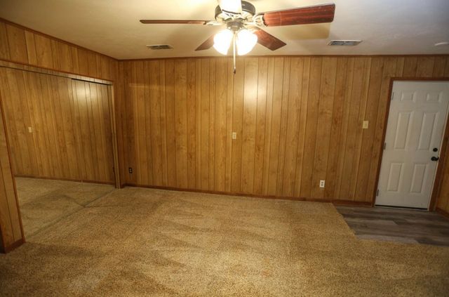 405 W Neely Avenue, Comanche, TX 76442