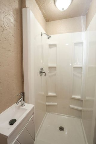 405 W Neely Avenue, Comanche, TX 76442