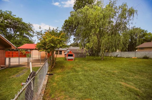 405 W Neely Avenue, Comanche, TX 76442