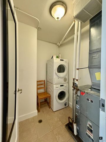 90 Bay Street Landing # 2-G, New York City, NY 10301