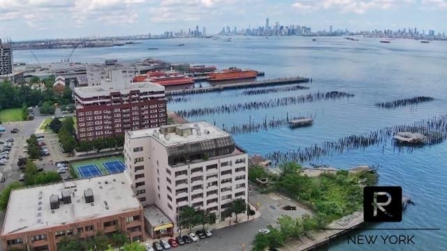90 Bay Street Landing # 2-G, New York City, NY 10301