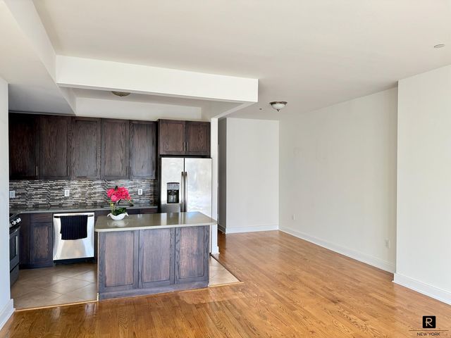 90 Bay Street Landing # 2-G, New York City, NY 10301