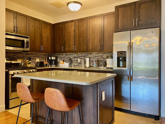 90 Bay Street Landing # 2-G, New York City, NY 10301