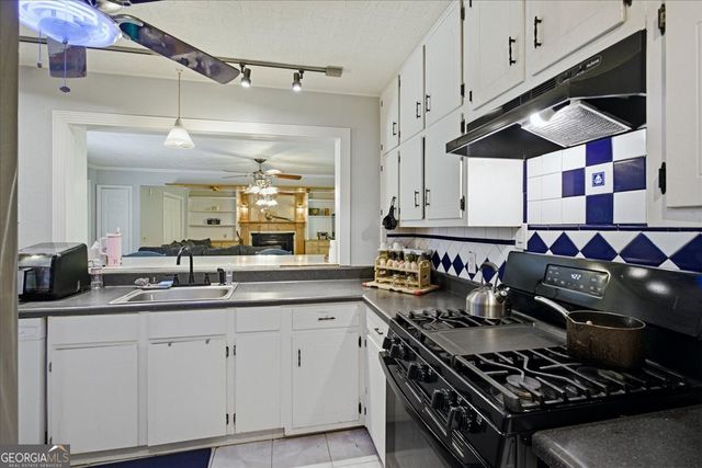 3270 Rex Road, Rex, GA 30273