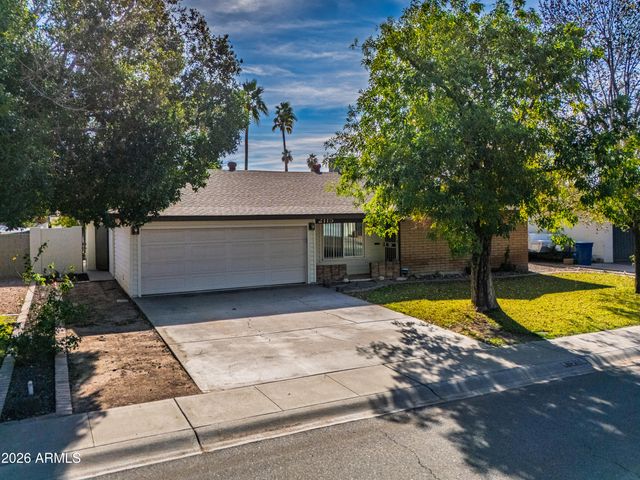 2115 E GREENWAY Drive, Tempe, AZ 85282