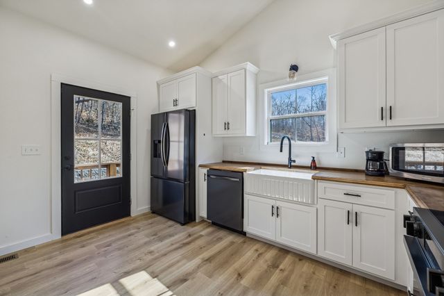 133 Grices Creek Rd, Cumberland City, TN 37050