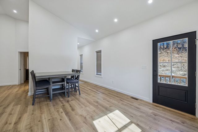 133 Grices Creek Rd, Cumberland City, TN 37050