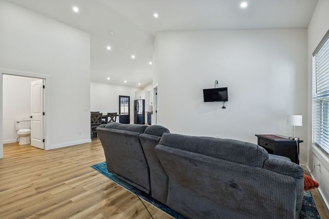 133 Grices Creek Rd, Cumberland City, TN 37050