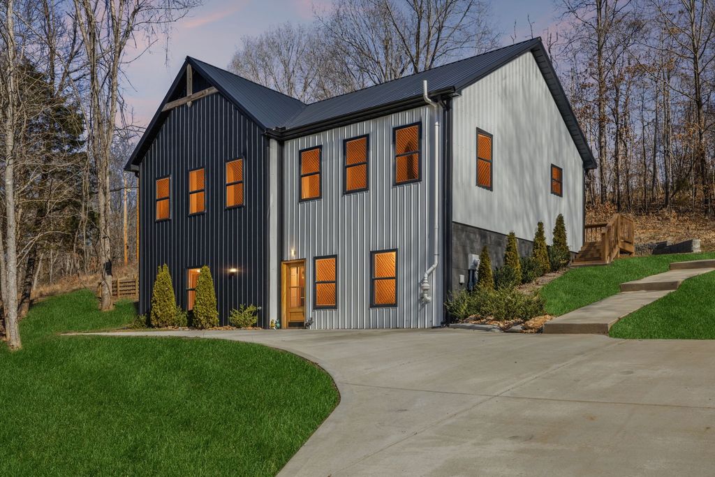 133 Grices Creek Rd, Cumberland City, TN 37050