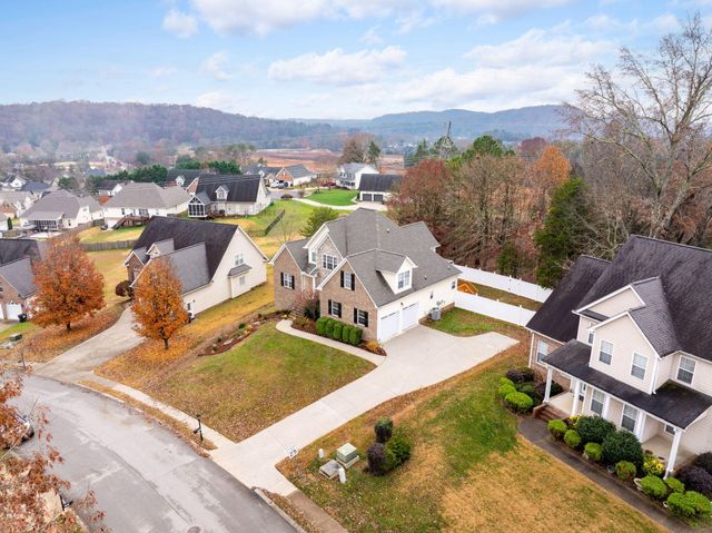 3961 Bentwood Cove Drive, Apison, TN 37302