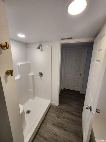 1324 E Illinois Street, Evansville, IN 47711