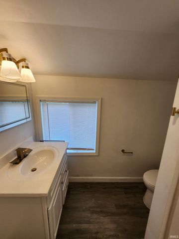 1324 E Illinois Street, Evansville, IN 47711