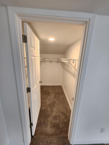 1324 E Illinois Street, Evansville, IN 47711