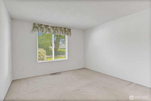 8608 Onyx Drive SW #E, Lakewood, WA 98498