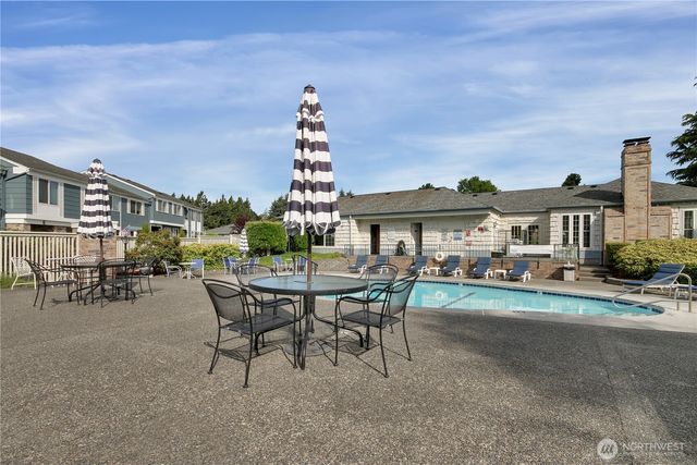 8608 Onyx Drive SW #E, Lakewood, WA 98498