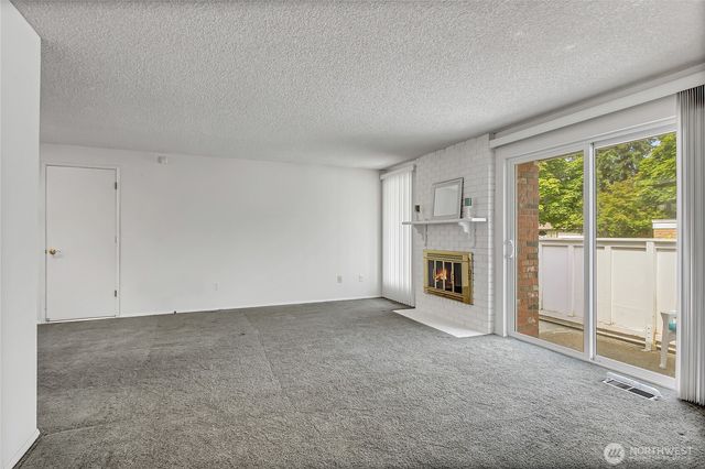 8608 Onyx Drive SW #E, Lakewood, WA 98498